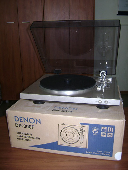 Виниловый проигрыватель Denon DP-300F