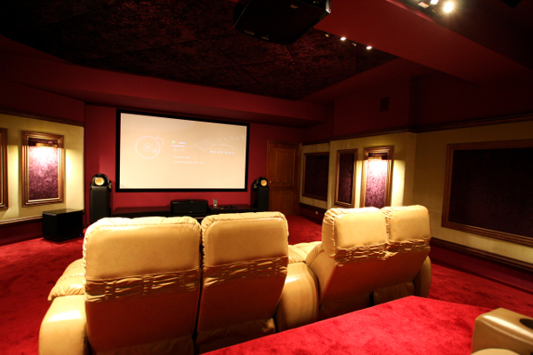 Neocinema оборудовала домашний кинотеатр