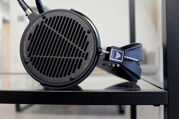  Audeze