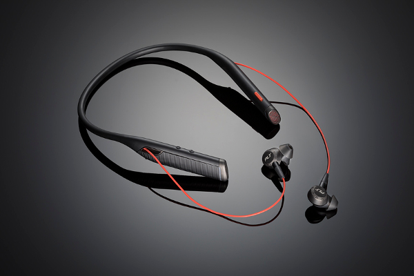 Plantronics представляет гарнитуру Voyager 6200 UC