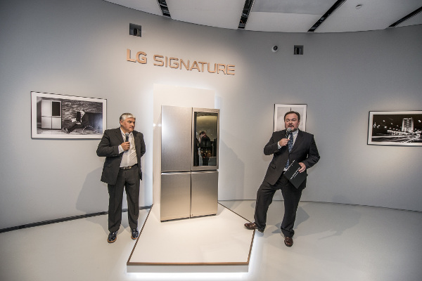 LG Electronics представила на российском рынке бренд LG SIGNATURE под которым будет предлагаться продукция премиум-класса