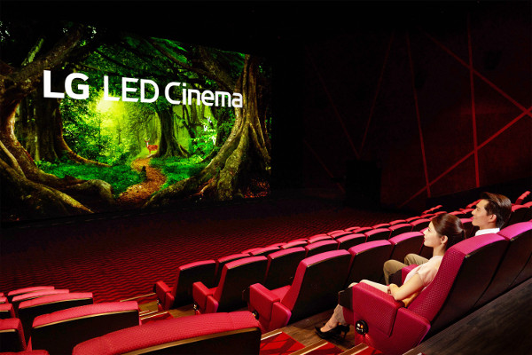 Первый кинотеатр со светодиодным дисплеем LG CINEMA и технологией DOLBY ATMOS делает просмотр фильмов еще более незабываемым