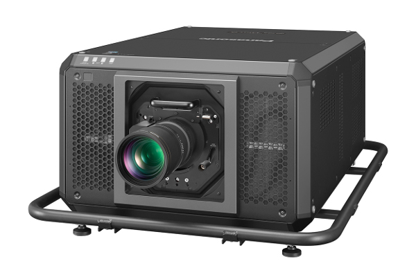 Флагманский проектор для коммерческих инсталляций Panasonic PT-RQ50K: яркость 50 000 Лм, нативное 4K и расширенный цветовой диапазон