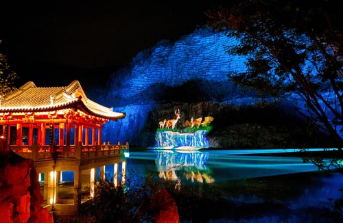 Christie HS Series лазерные проекторы озаряют парк Цзянсу зрелищными визуальными эффектами 
